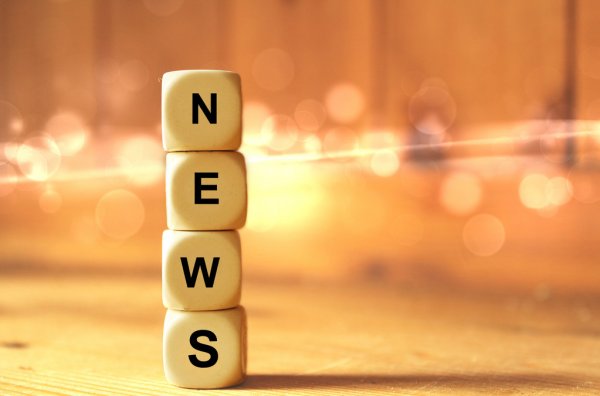 В Шотландии из воды вышло жуткое чудовище: главные новости мира 21 апреля