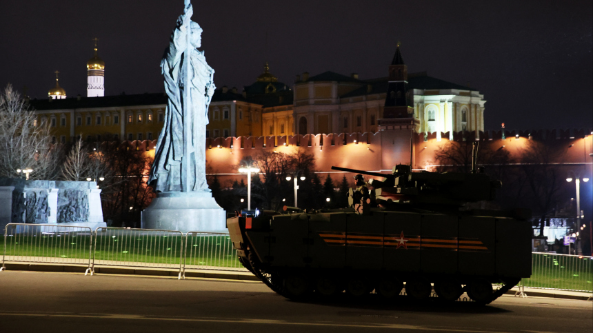 В Москве прошла ночная репетиция парада Победы