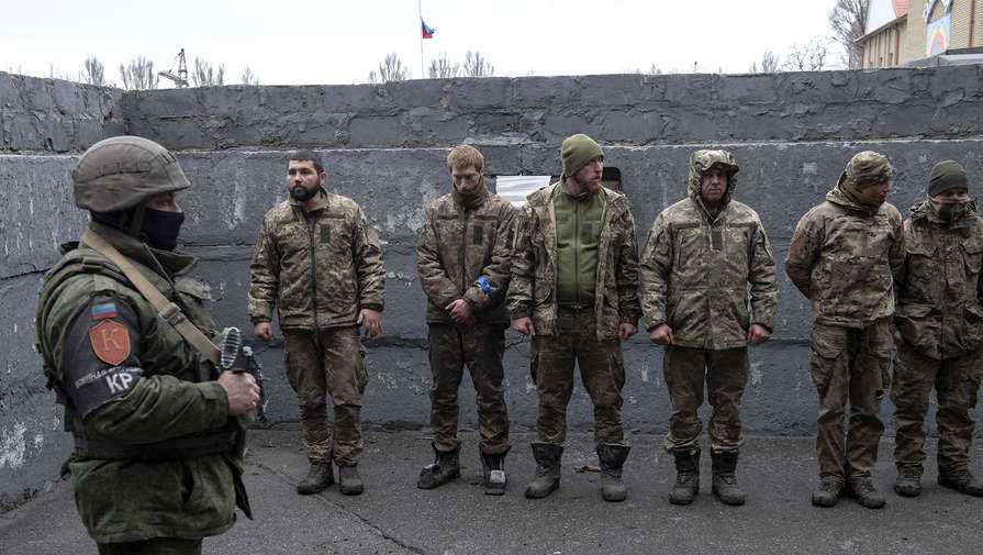 Военный эксперт: солдаты ВСУ стали охотнее сдаваться в плен