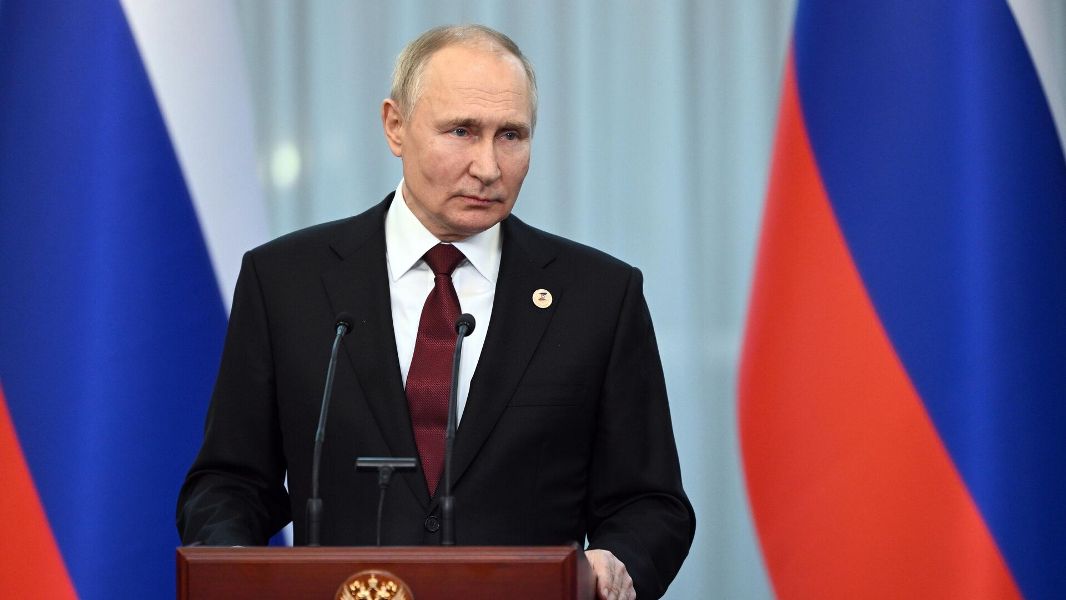 Путин выступил перед участниками заседания Совета законодателей России