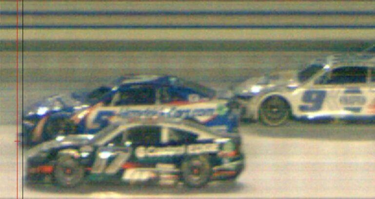 0,001 с разделили Ларсона и Бушера в борьбе за победу в Канзасе  это самый плотный финиш в истории NASCAR